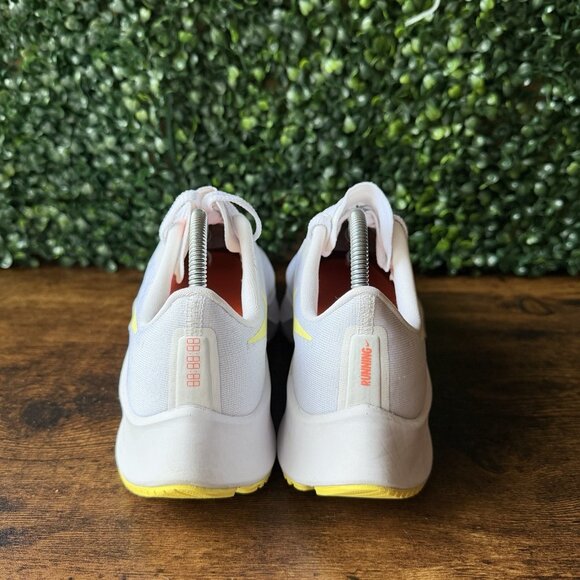 Nike Air Zoom Pegasus 37 Women Size 7.5 Running Shoes BQ9647-105 White Sneakers - Picture 4 of 8